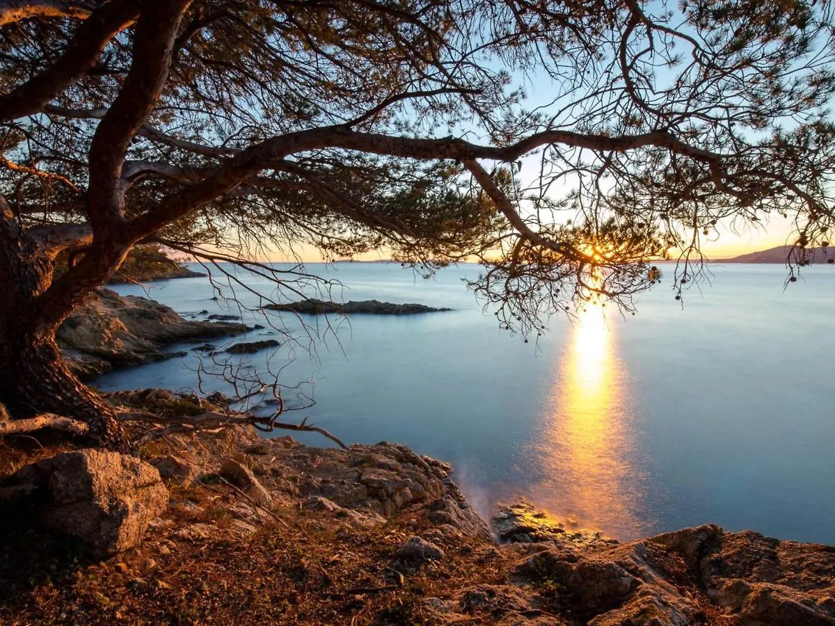 Studio Clim. Proche Plage, Commerces & Gare Avec Wifi, Parking En Option - Fr-1-466A-15 Saint-Raphael  Apartment Saint-Raphael (Var)