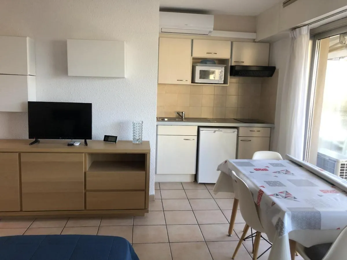 Studio Clim. Proche Plage, Commerces & Gare Avec Wifi, Parking En Option - Fr-1-466A-15 Saint-Raphael  Saint-Raphael (Var)