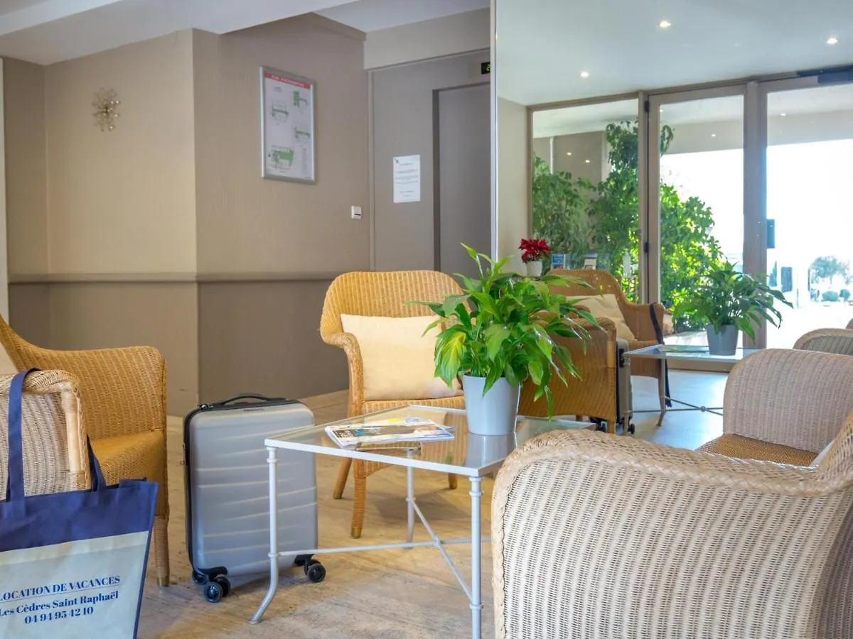 Apartment Studio Clim. Proche Plage, Commerces & Gare Avec Wifi, Parking En Option - Fr-1-466A-15 Saint-Raphael